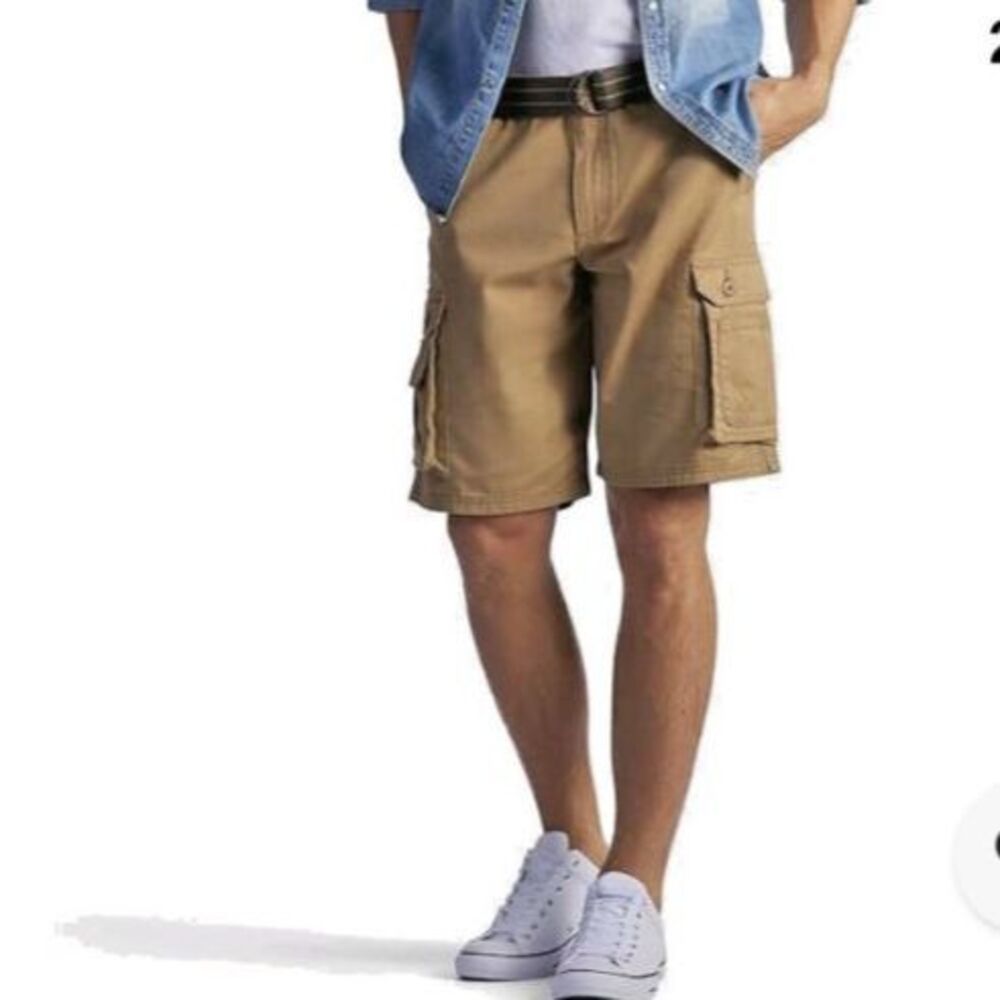 Levis Stauss & Co Men's Cargo Short Size 40 Fits like 42